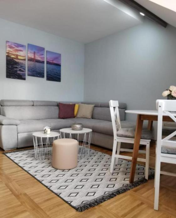 Apartman Jela Nova Varos Luaran gambar